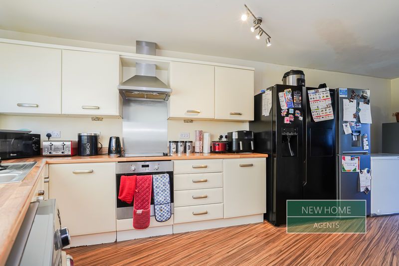 Property photo 3 of 28 Photo 23