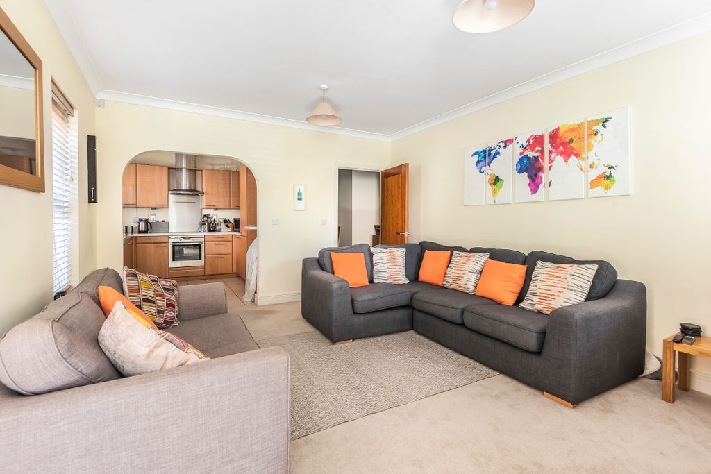 Property photo 1 of 8 Sitting Room