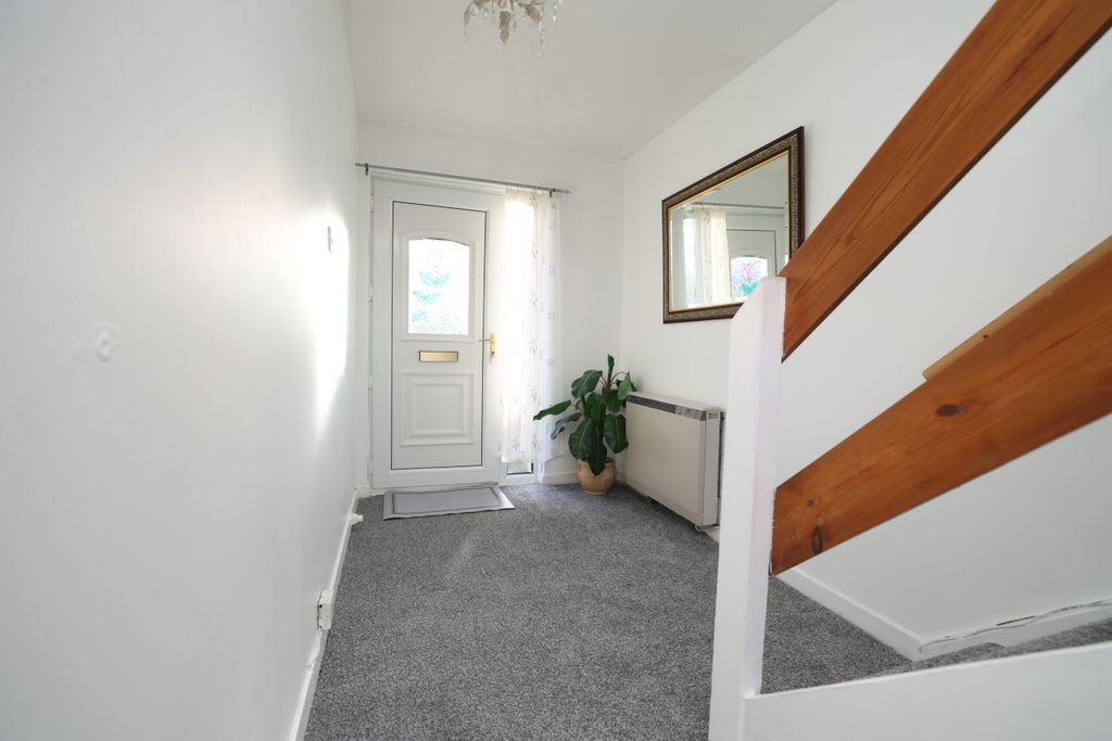 Property photo 3 of 23