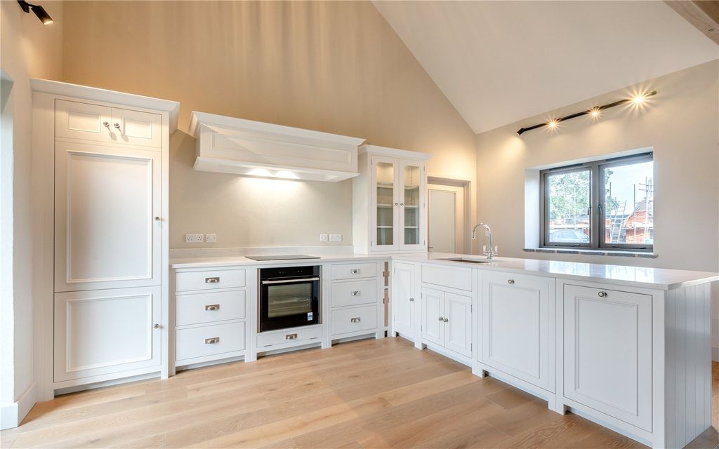 Property photo 3 of 9 Picture No. 06