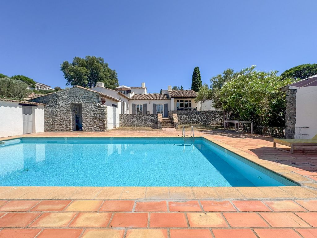 Property photo 3 of 32