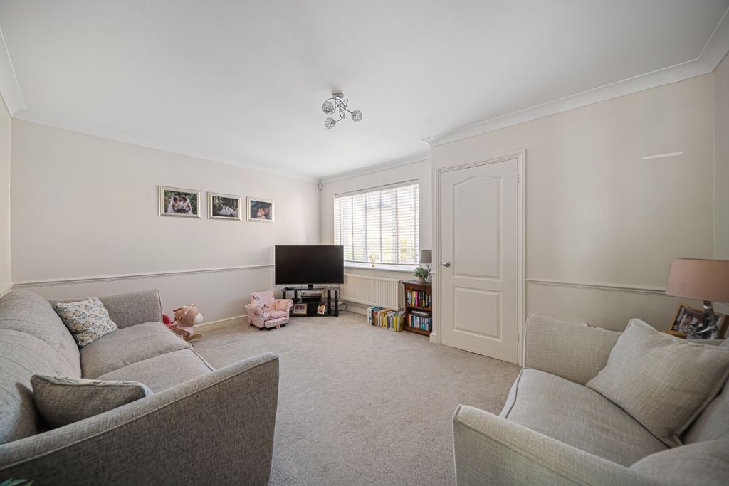 Property photo 2 of 21 4877492