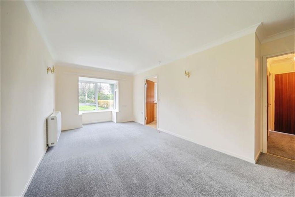 Property photo 1 of 14 (Main)