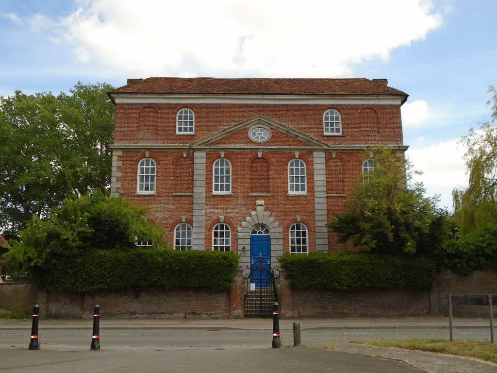 Property photo 1 of 8