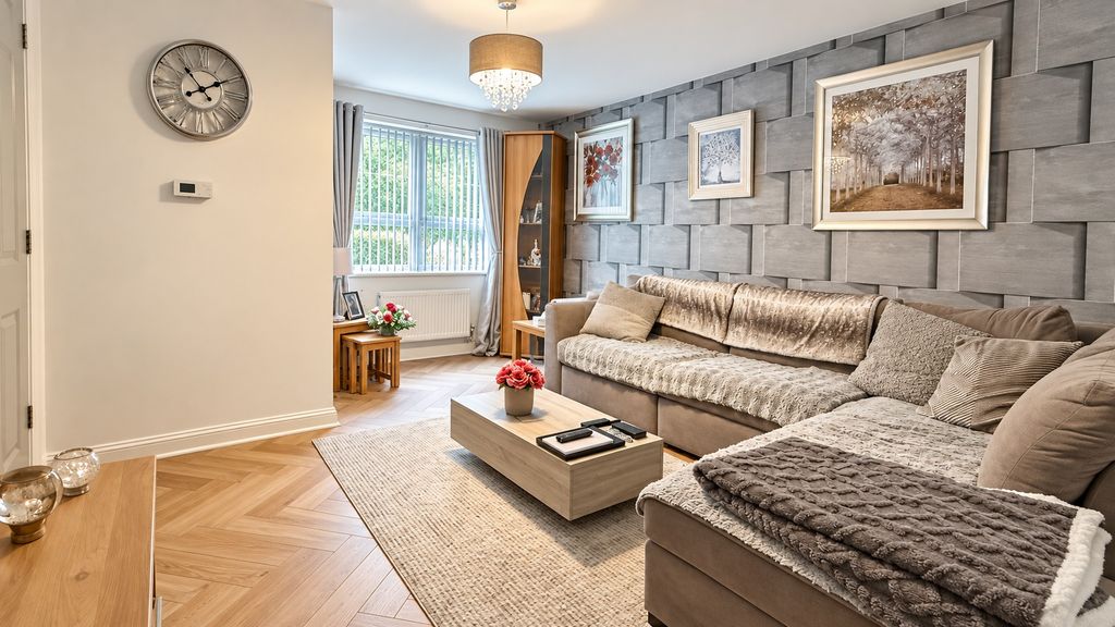 Property photo 3 of 17 5717484