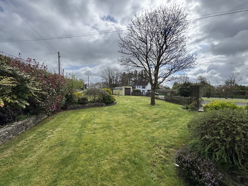 Property photo 3 of 54