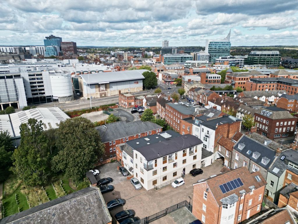 Property photo 1 of 8 4542220