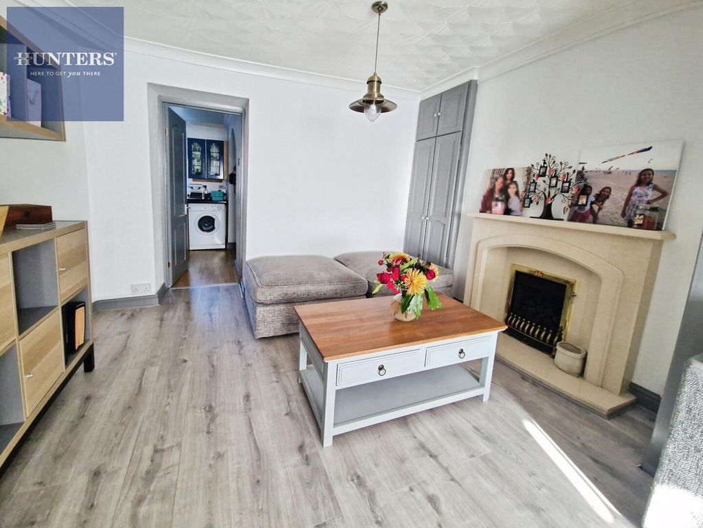 Property photo 2 of 18 Living Room