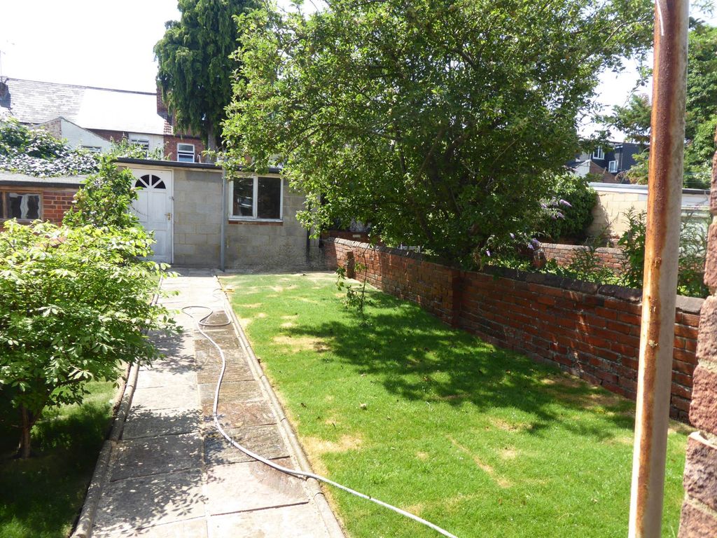 Property photo 2 of 10