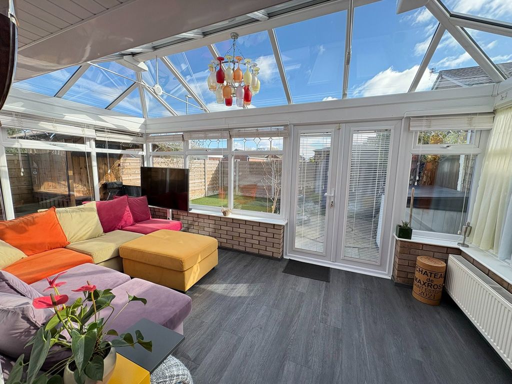 Property photo 3 of 28