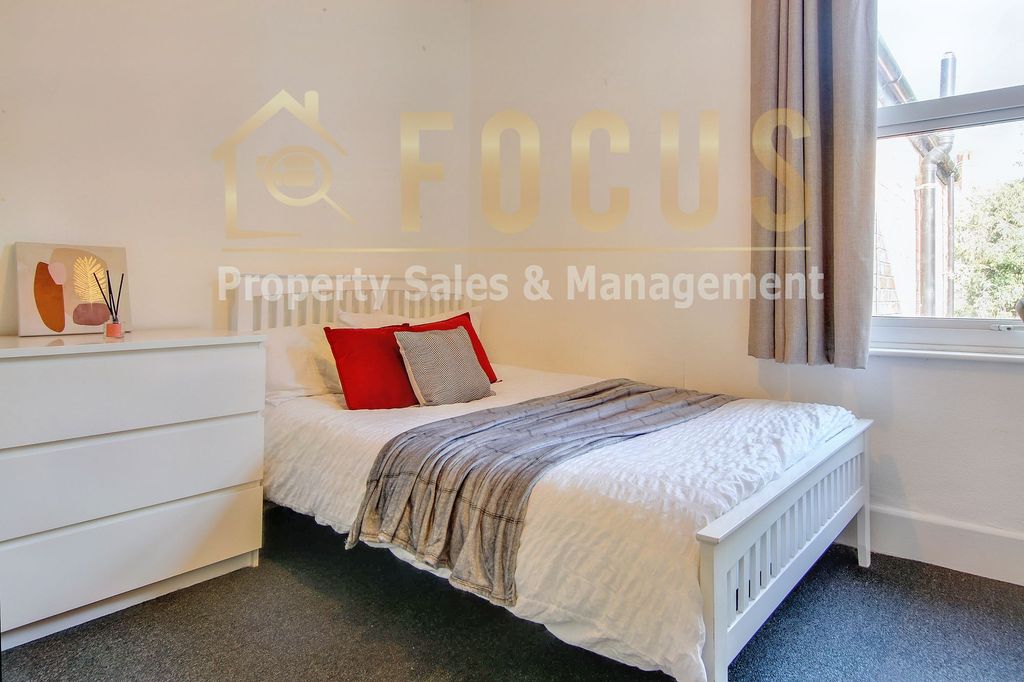 Property photo 3 of 24