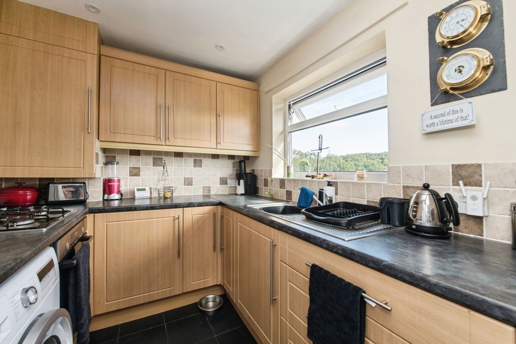 Property photo 3 of 12 Pbox-Img.Jpg