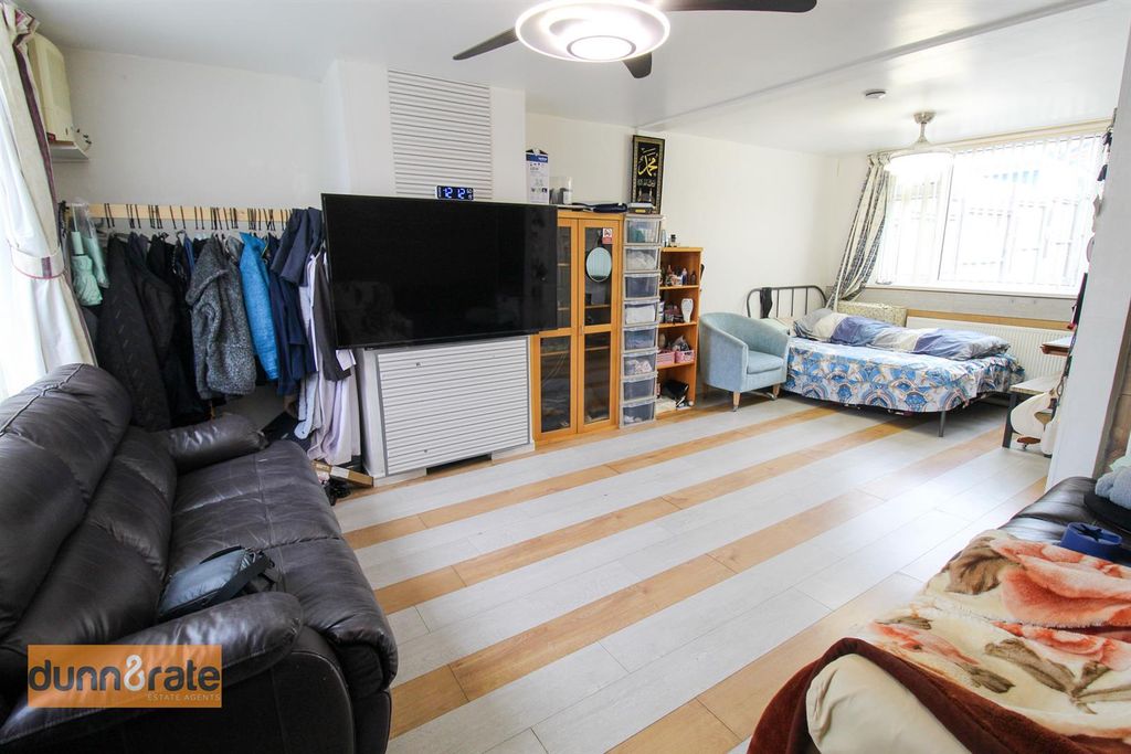 Property photo 2 of 14 Img_1121.Jpg