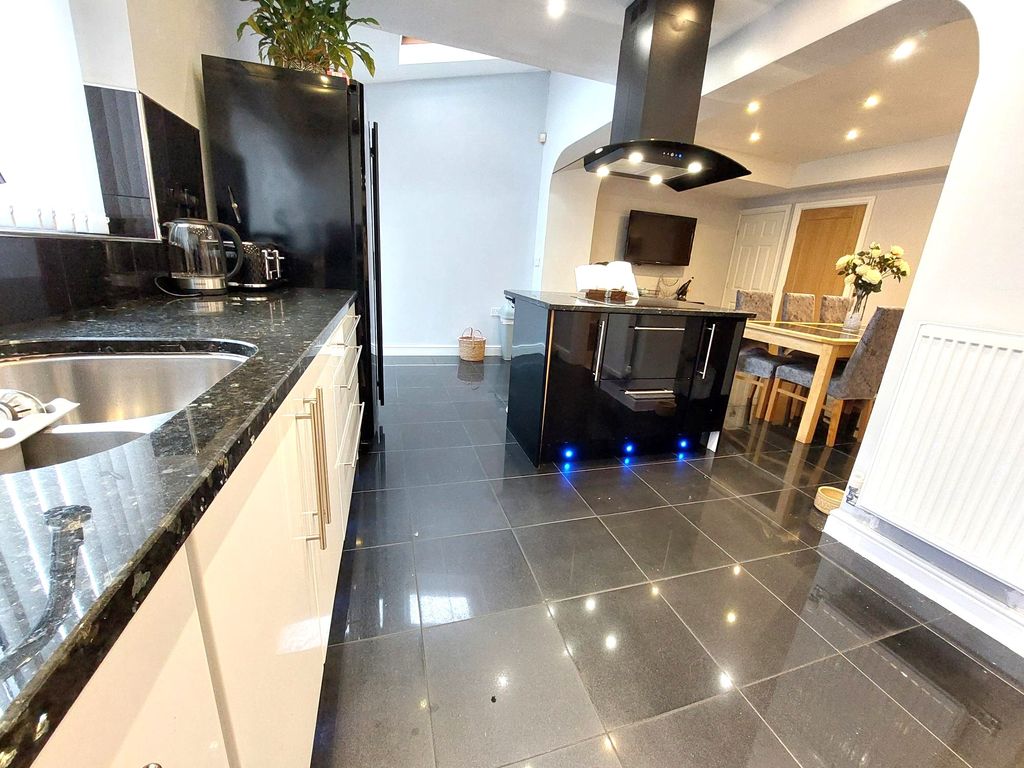 Property photo 3 of 25 20260310_142438