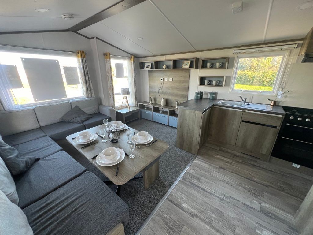 Property photo 1 of 8 Atlas Moonstone 2019 Car0061975 65353902.Jpeg