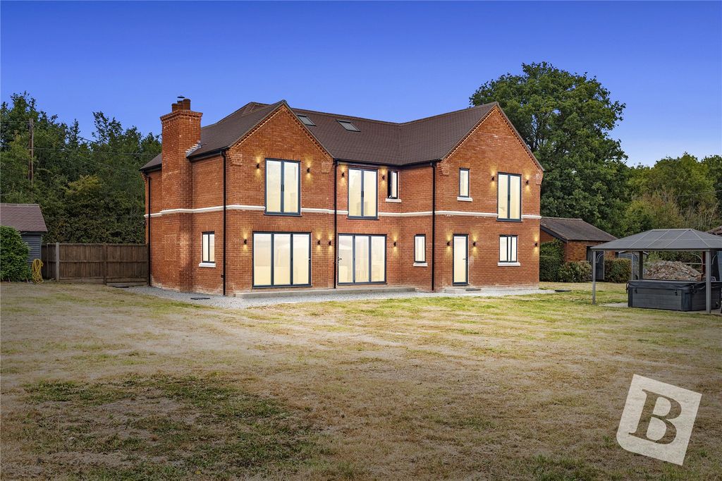 Property photo 2 of 40 Picture No. 10