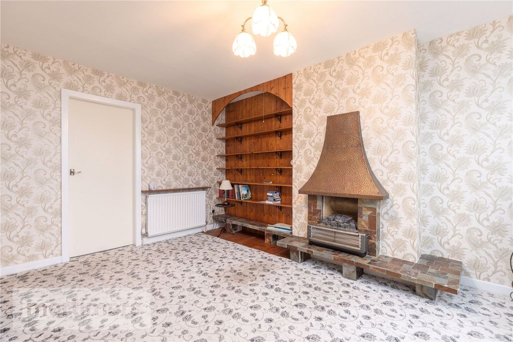 Property photo 3 of 16 Living Room