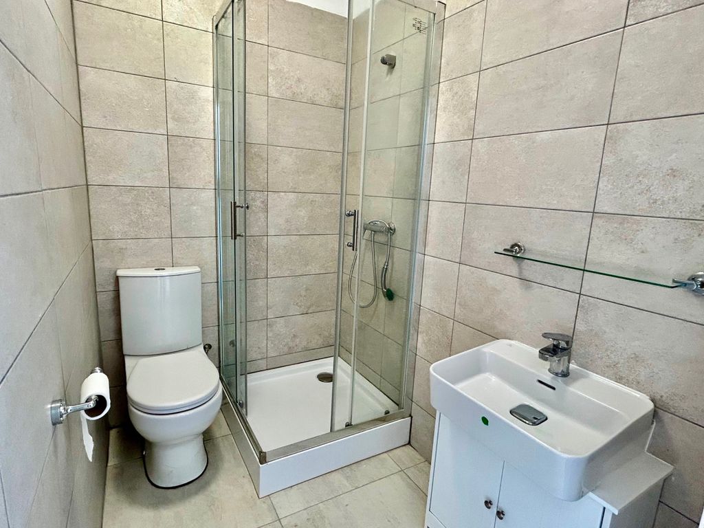 Property photo 3 of 3