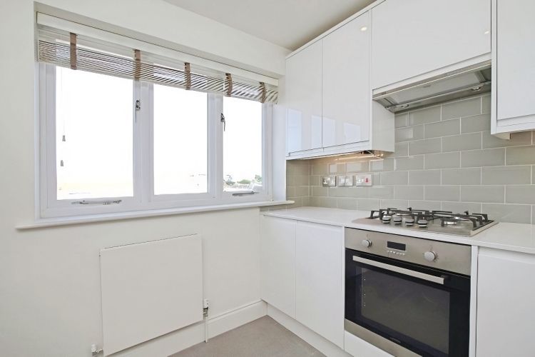 Property photo 2 of 6 Ed6d3352-Flat 203...