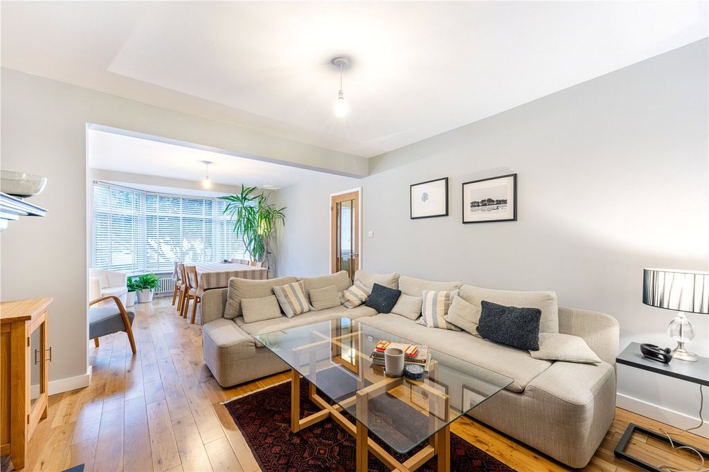 Property photo 3 of 7 Picture No. 14