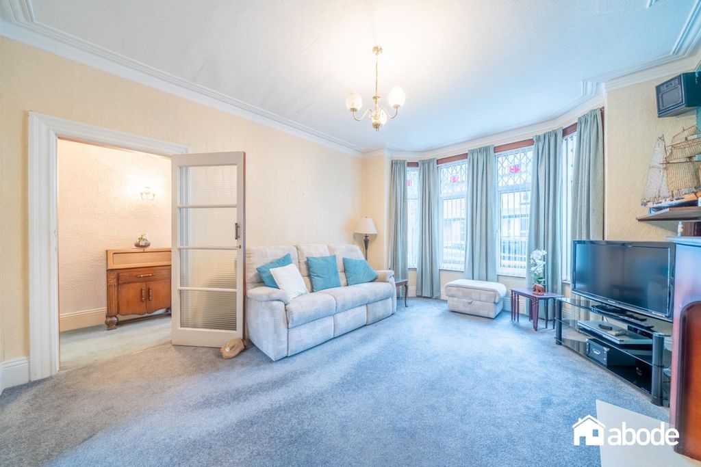 Property photo 2 of 26 Dsc02627-Hdr.Jpg