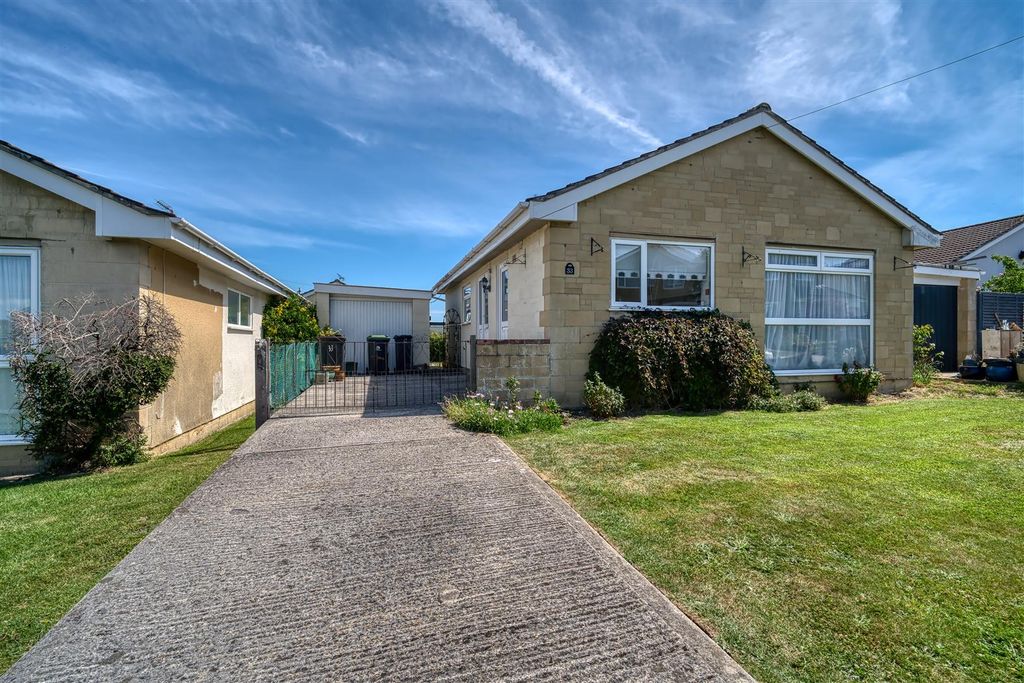 Property photo 1 of 8 Front