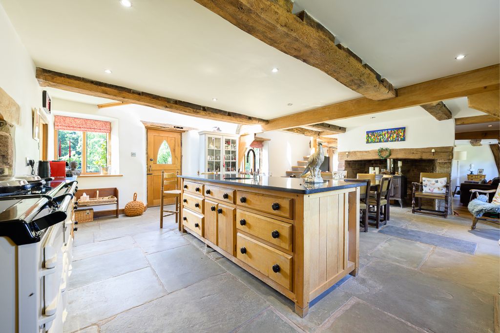 Property photo 2 of 22 The Farmhouse Woodhouse Farm-23
