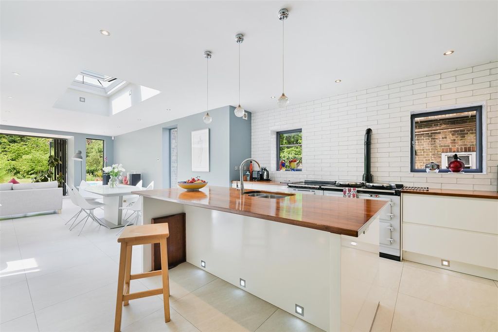 Property photo 2 of 58 Ruden Way, 1- (13).Jpg