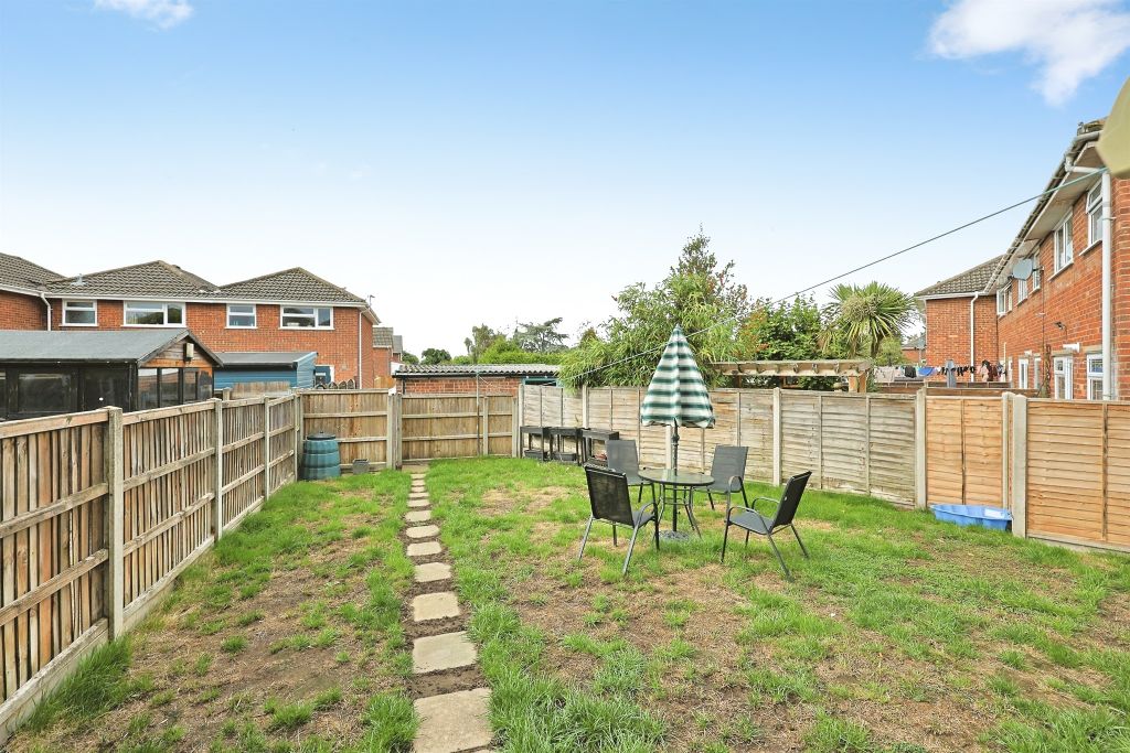 Property photo 2 of 20