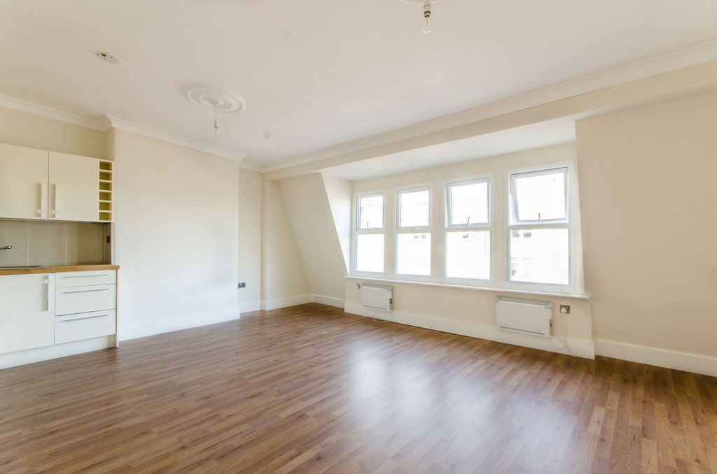 Property photo 1 of 4