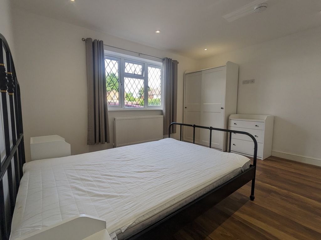 Property photo 3 of 9 Photo 3