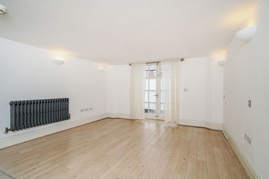 Property photo 3 of 19 Pbox-Img.Jpg