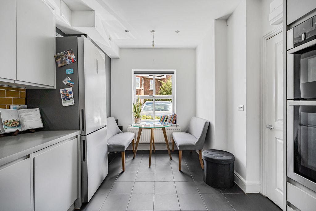 Property photo 3 of 12 15_87859