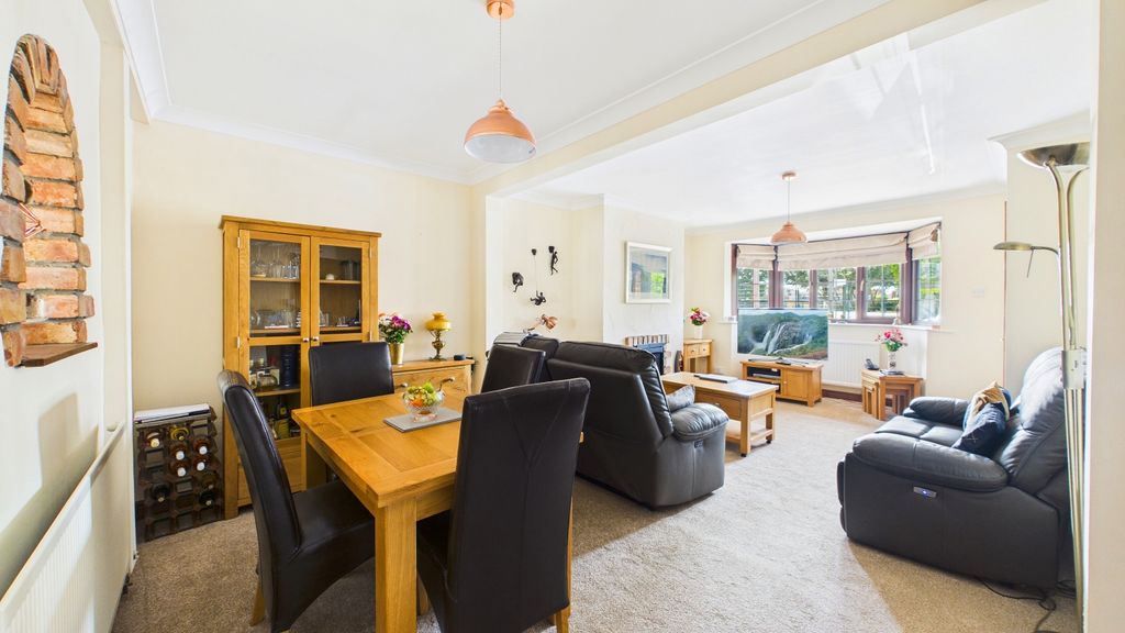 Property photo 2 of 16 d6c49c8Db80745A4A57Bd90384E182ba_100_Cam02351G0-Pr