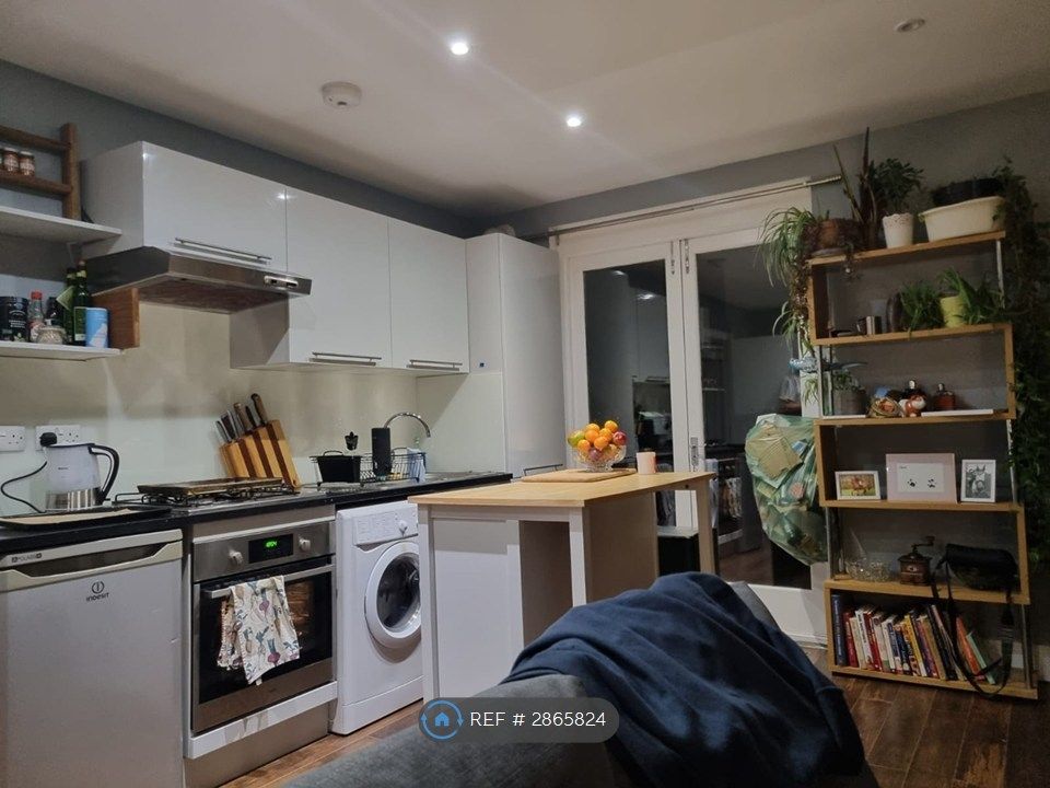 Property photo 2 of 5