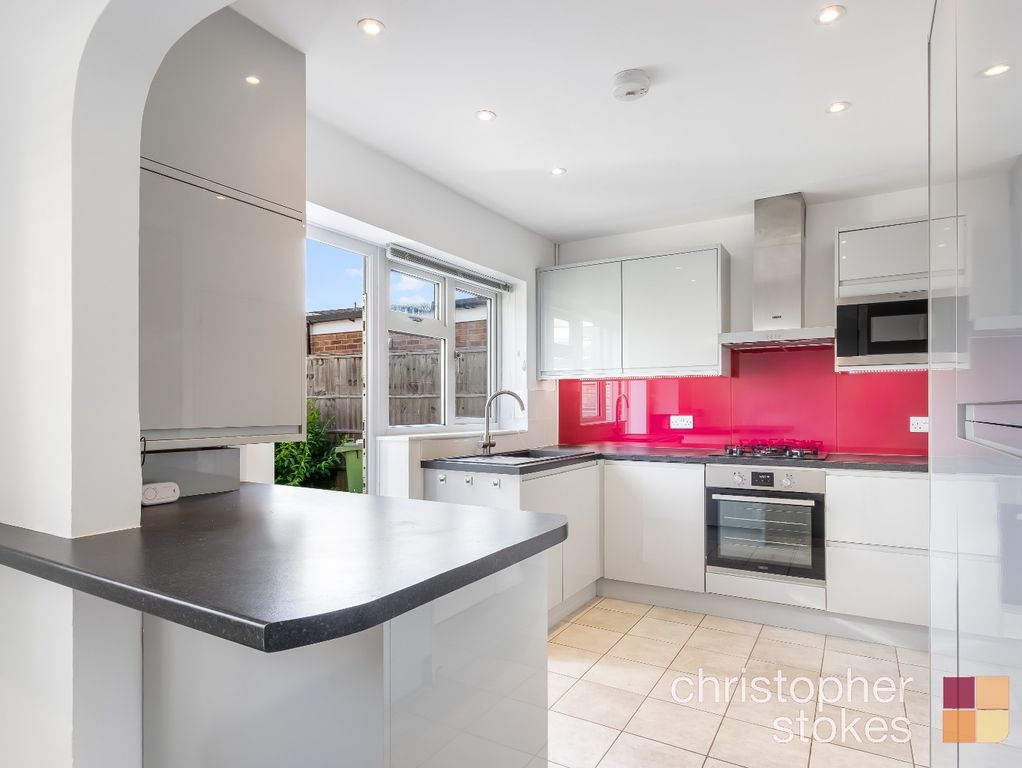 Property photo 2 of 18 4486782