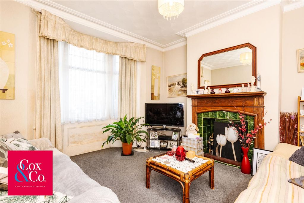 Property photo 2 of 14 81M_9793.Jpg