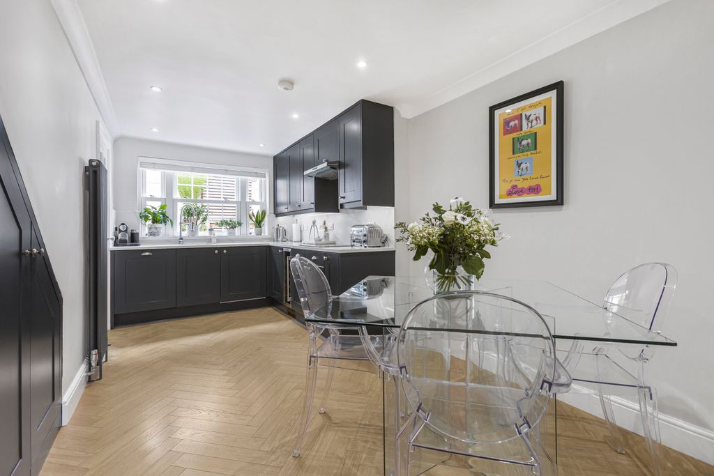 Property photo 1 of 12 Kitchen/Dining Room