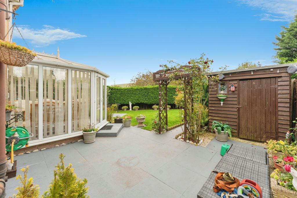 Property photo 3 of 17