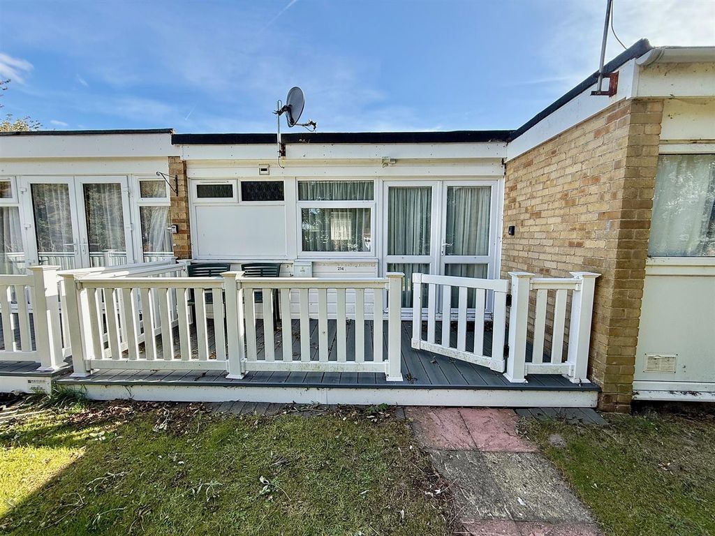 Property photo 1 of 9 Outside