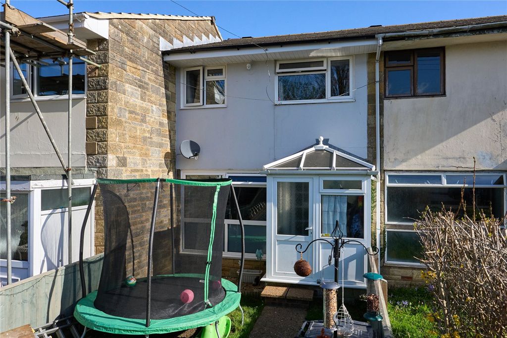 Property photo 2 of 17 Front
