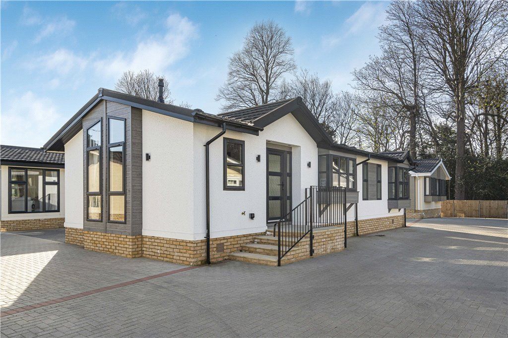 Property photo 1 of 19 Exterior