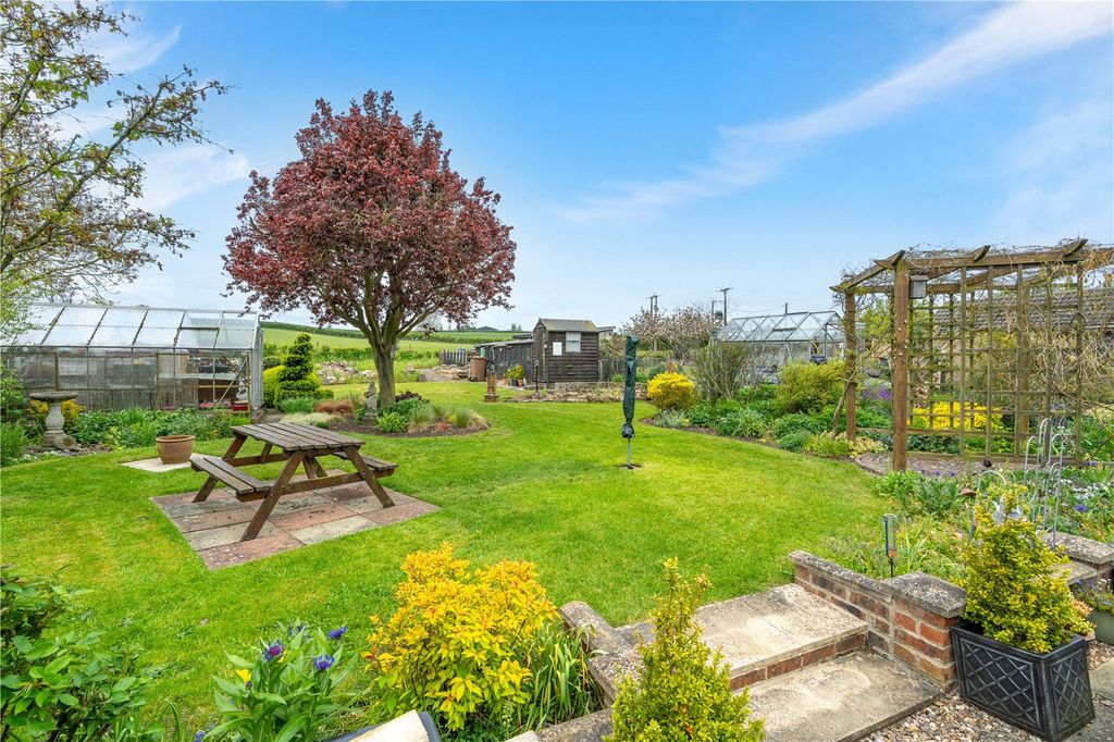 Property photo 2 of 19 Picture No. 04