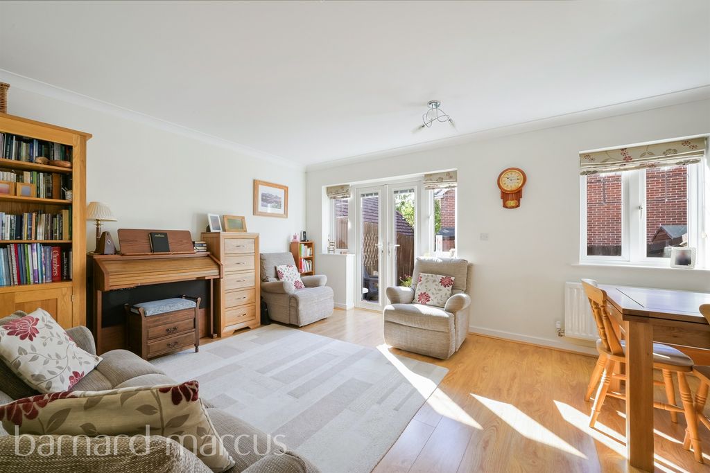 Property photo 2 of 9
