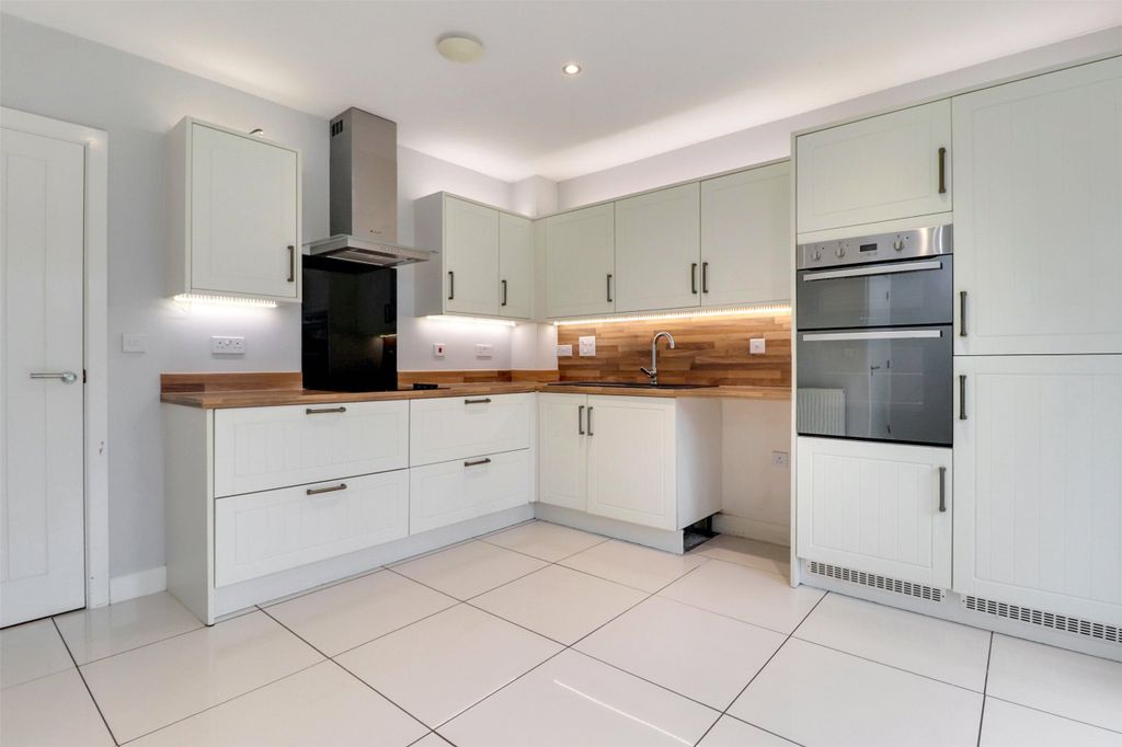 Property photo 2 of 13 Picture No. 08