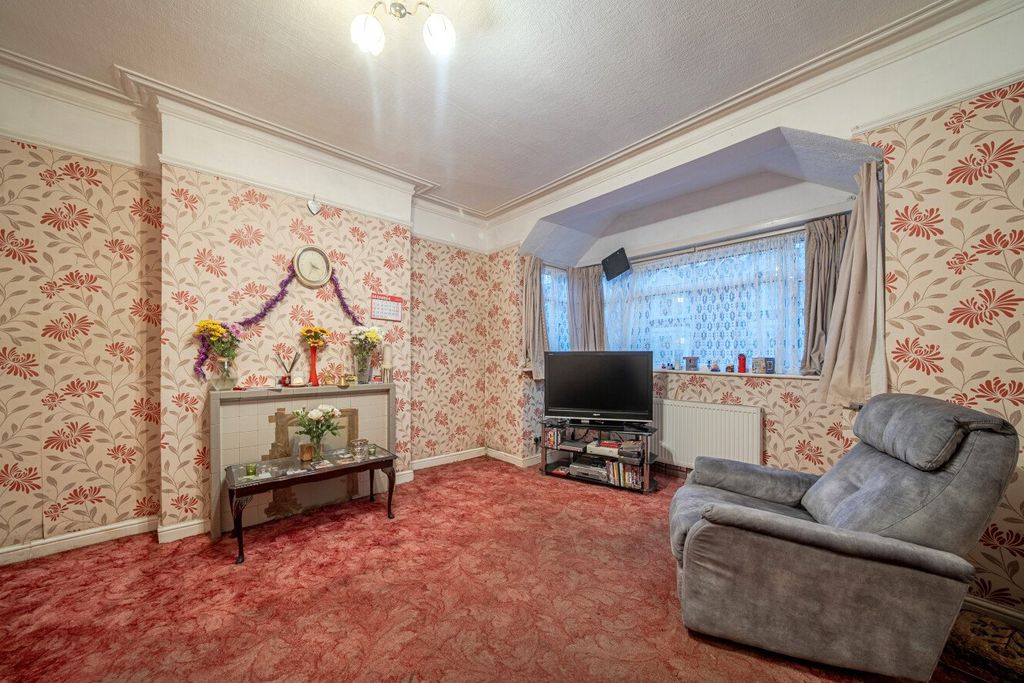 Property photo 3 of 10 Picture No. 04