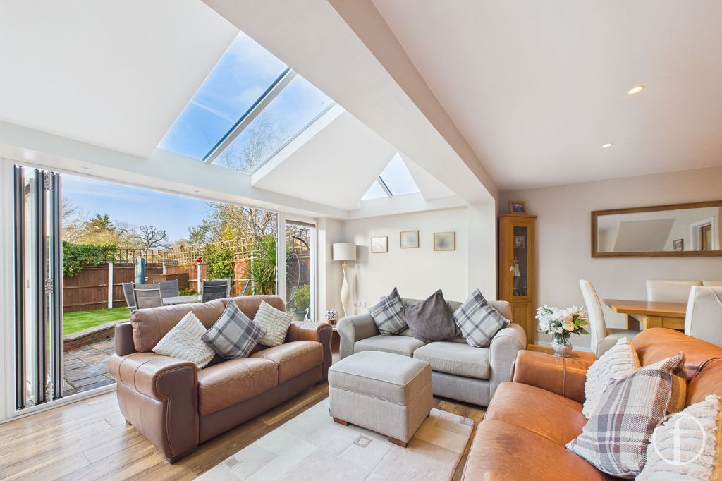 Property photo 3 of 20