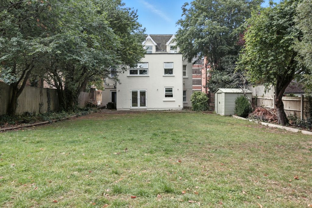 Property photo 2 of 17 Img_9572
