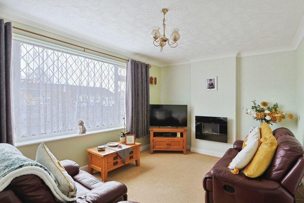 Property photo 2 of 17 Pbox-Img.Jpg