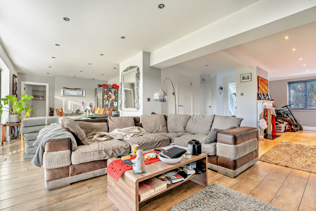 Property photo 2 of 13